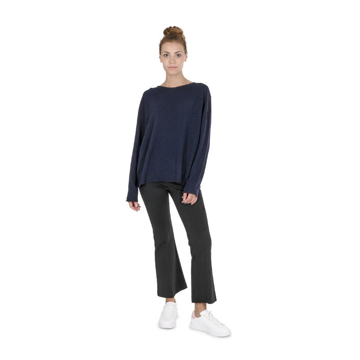 Crown of Edinburgh Cashmere - Crown of Edinburgh Cashmere Womens Oversize Boat Neck Sweater COE 008 NAVY BLUE