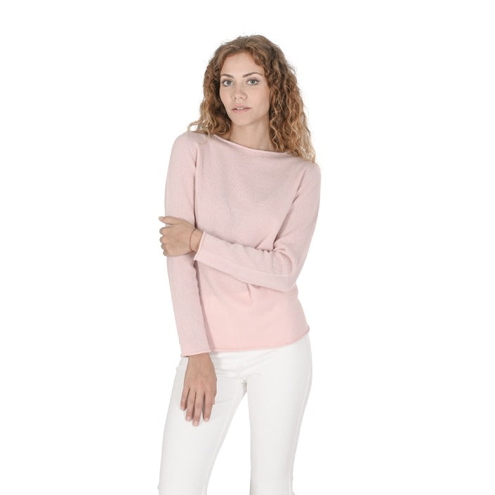 Crown of Edinburgh Cashmere - Crown of Edinburgh Cashmere Womens Boat Neck Sweater COE 0025 BABY PINK