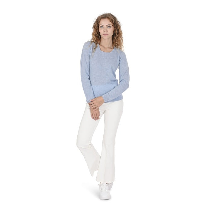 Crown of Edinburgh Cashmere - Crown of Edinburgh Cashmere Womens Square Neck Sweater COE 0024 LIGHT BLUE