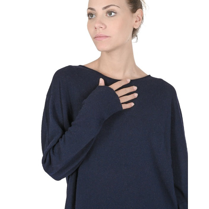 Crown of Edinburgh Cashmere - Crown of Edinburgh Cashmere Womens Oversize Boat Neck Sweater COE 008 NAVY BLUE