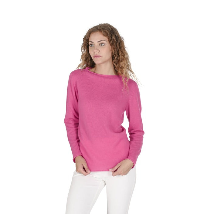 Crown of Edinburgh Cashmere - Crown of Edinburgh Cashmere Womens Boat Neck Sweater COE 0025 FUSCHIA