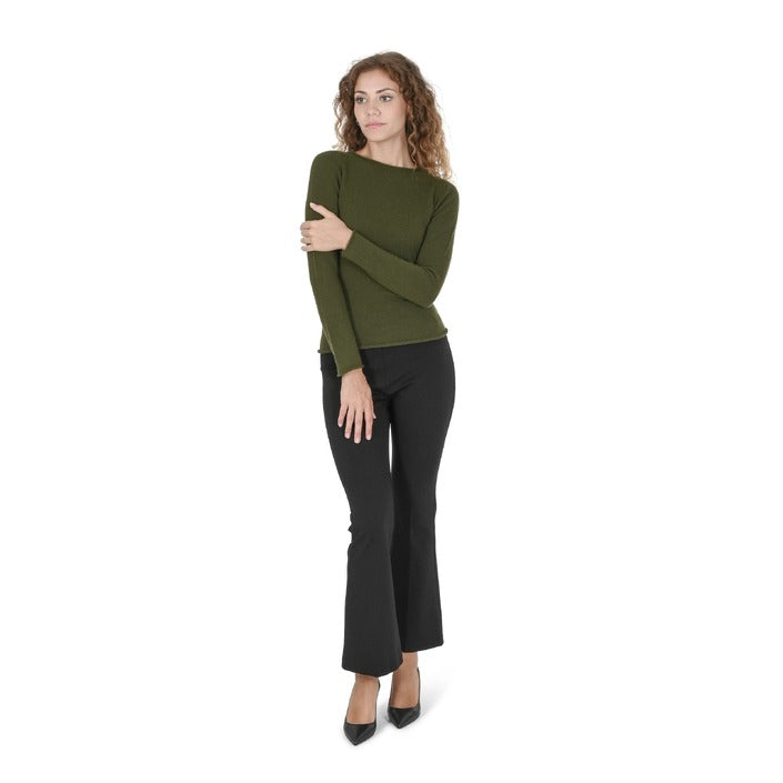 Crown of Edinburgh Cashmere - Crown of Edinburgh Cashmere Womens Boat Neck Sweater COE 007 OLIVE GREEN