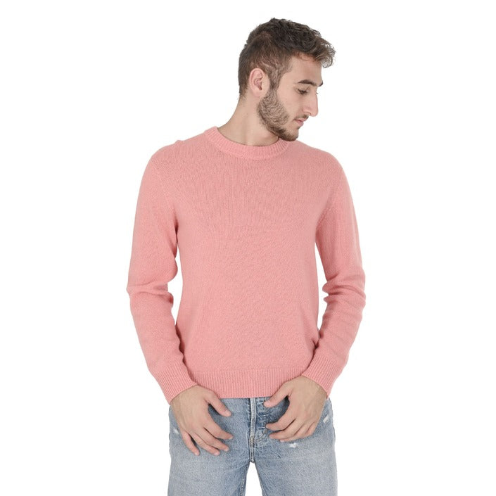 Crown of Edinburgh Cashmere - Crown of Edinburgh Cashmere Mens Round Neck Sweater COE 009 SALMON