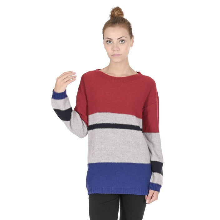 Crown of Edinburgh Cashmere - Crown of Edinburgh Cashmere Womens Boat Neck Sweater COE 0017 RED/GREY/BLUE