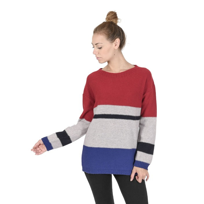 Crown of Edinburgh Cashmere - Crown of Edinburgh Cashmere Womens Boat Neck Sweater COE 0017 RED/GREY/BLUE