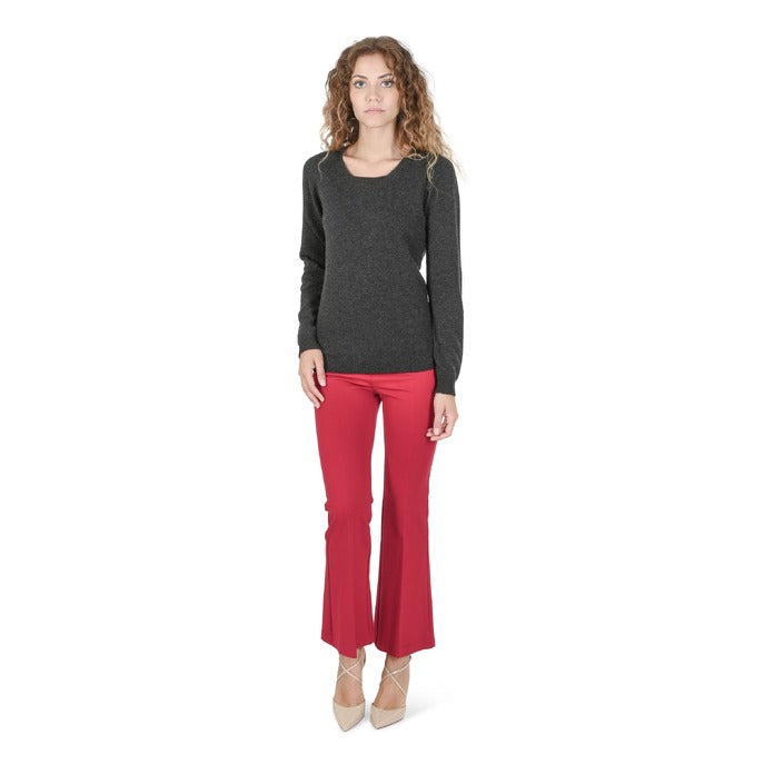 Crown of Edinburgh Cashmere - Crown of Edinburgh Cashmere Womens Square Neck Sweater COE 0024 IRON  GREY