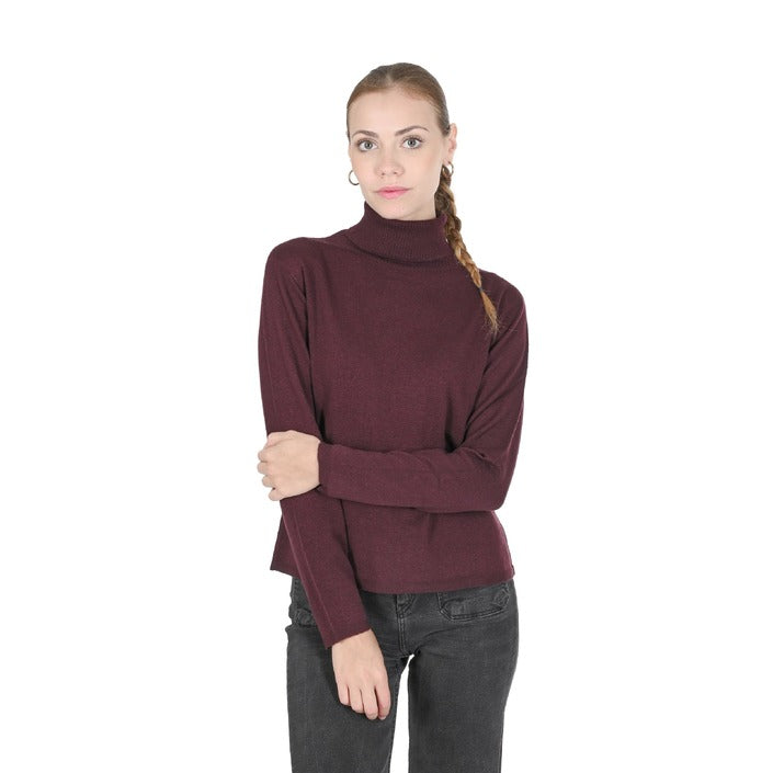 Crown of Edinburgh Cashmere - Crown of Edinburgh Cashmere Womens Turtleneck Sweater COE 0020 BURGUNDY
