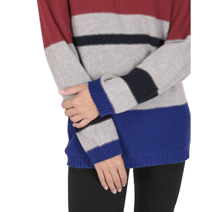 Crown of Edinburgh Cashmere - Crown of Edinburgh Cashmere Womens Boat Neck Sweater COE 0017 RED/GREY/BLUE